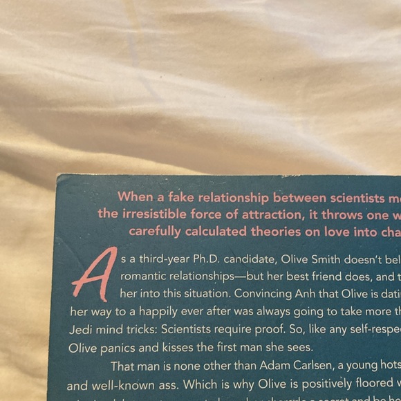 Book: The Love Hypothesis by Ali Hazelwood - Picture 7 of 7